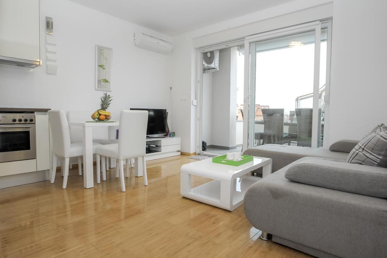 Apartments Tomana Novalja Luaran gambar