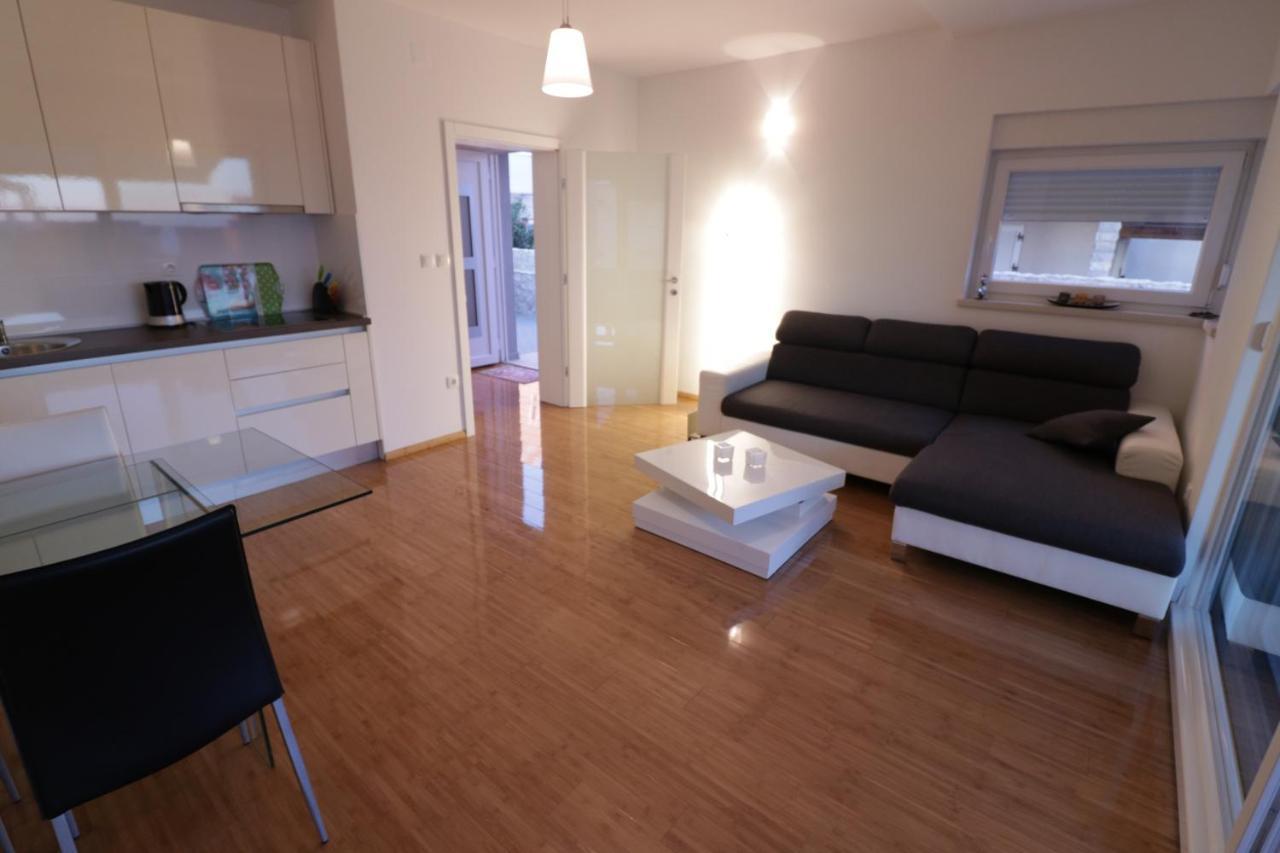 Apartments Tomana Novalja Luaran gambar