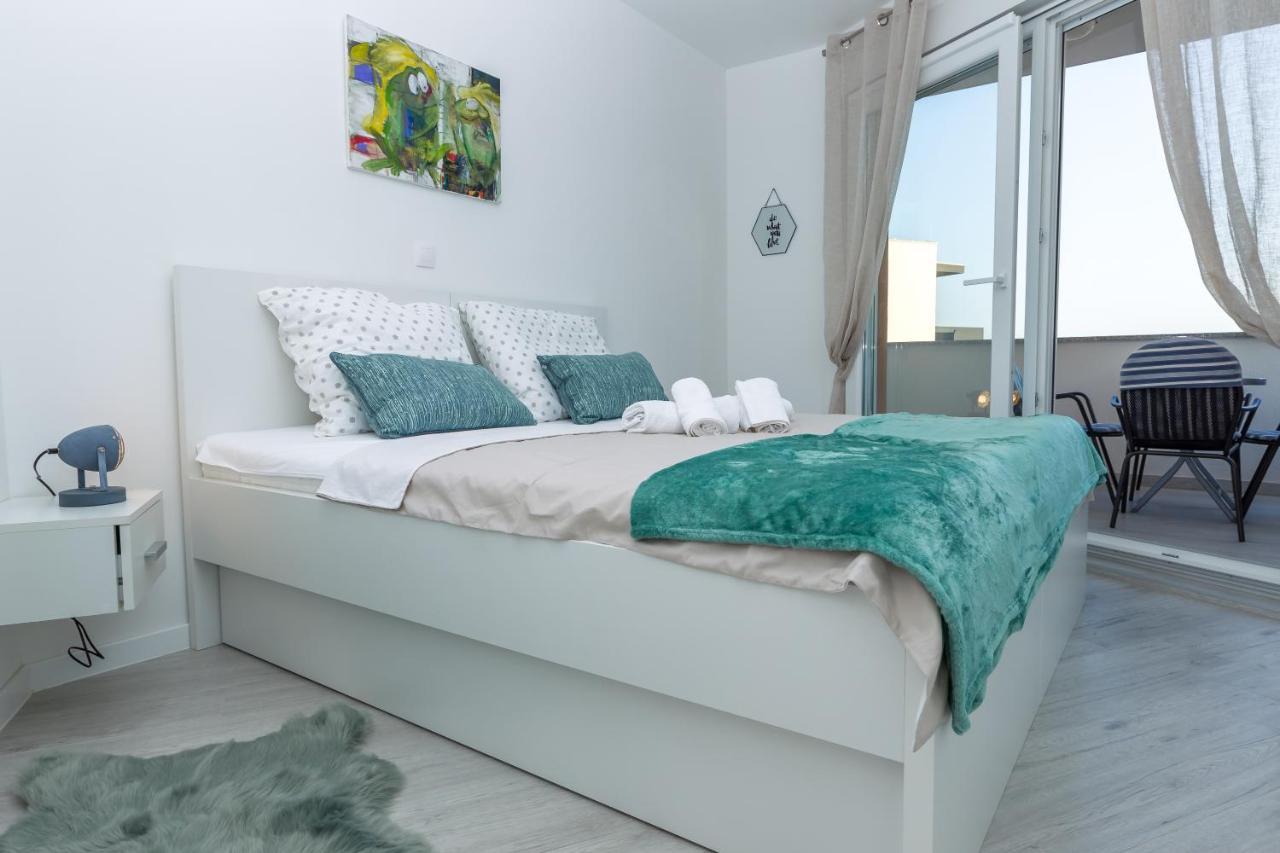 Apartments Tomana Novalja Luaran gambar