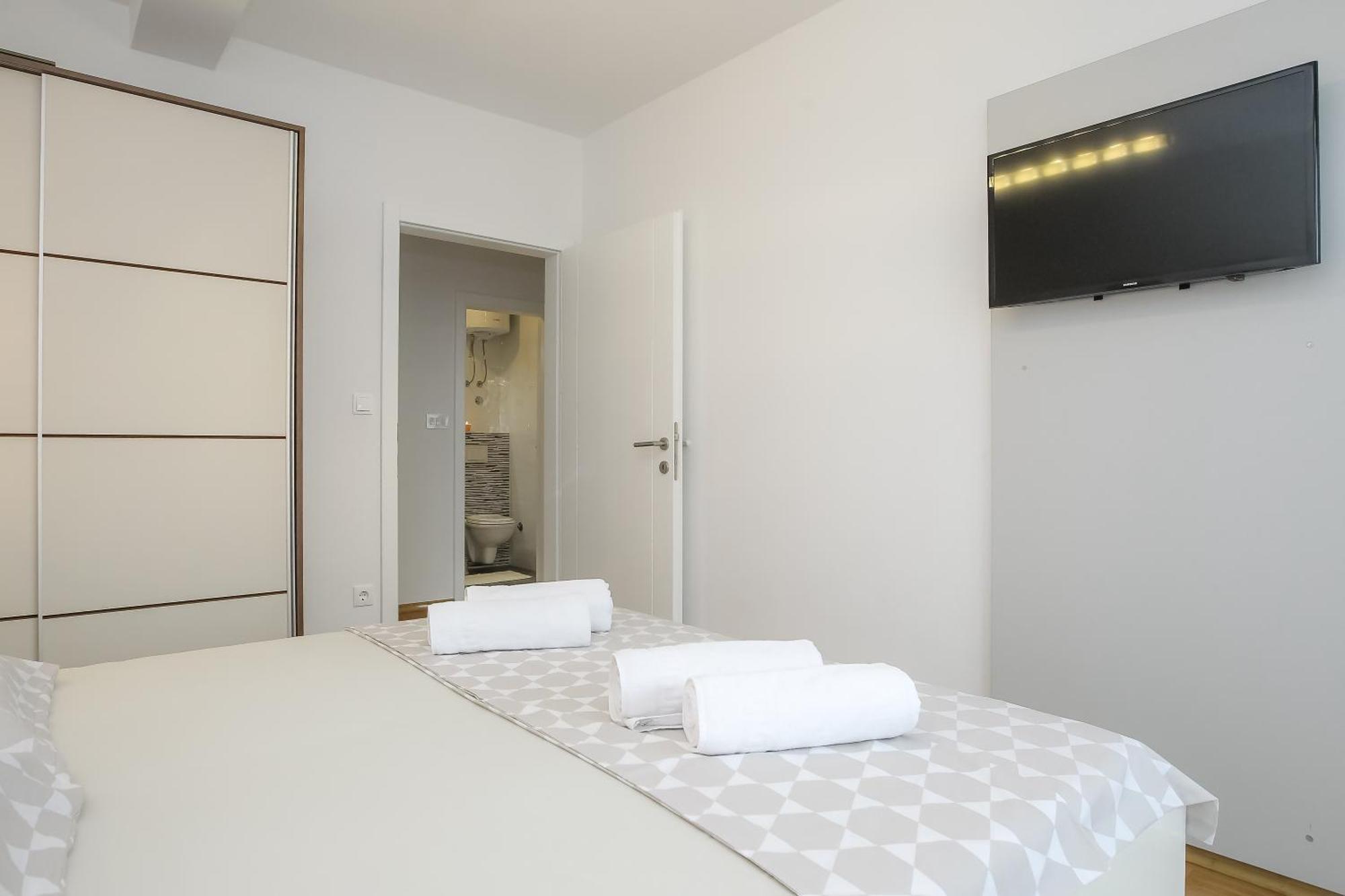 Apartments Tomana Novalja Bilik gambar