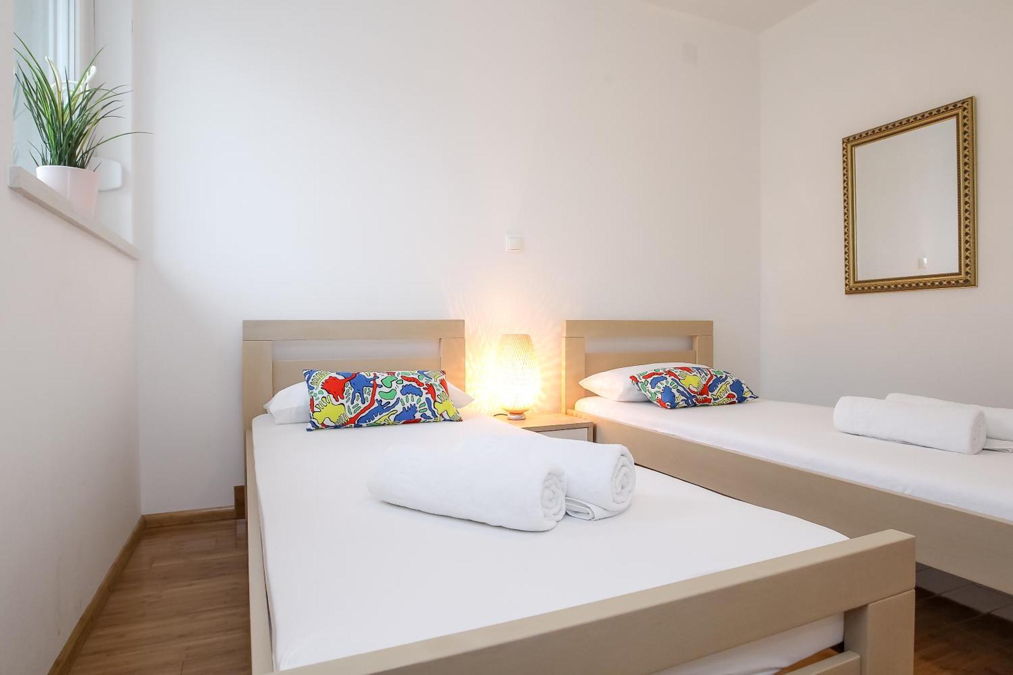 Apartments Tomana Novalja Bilik gambar