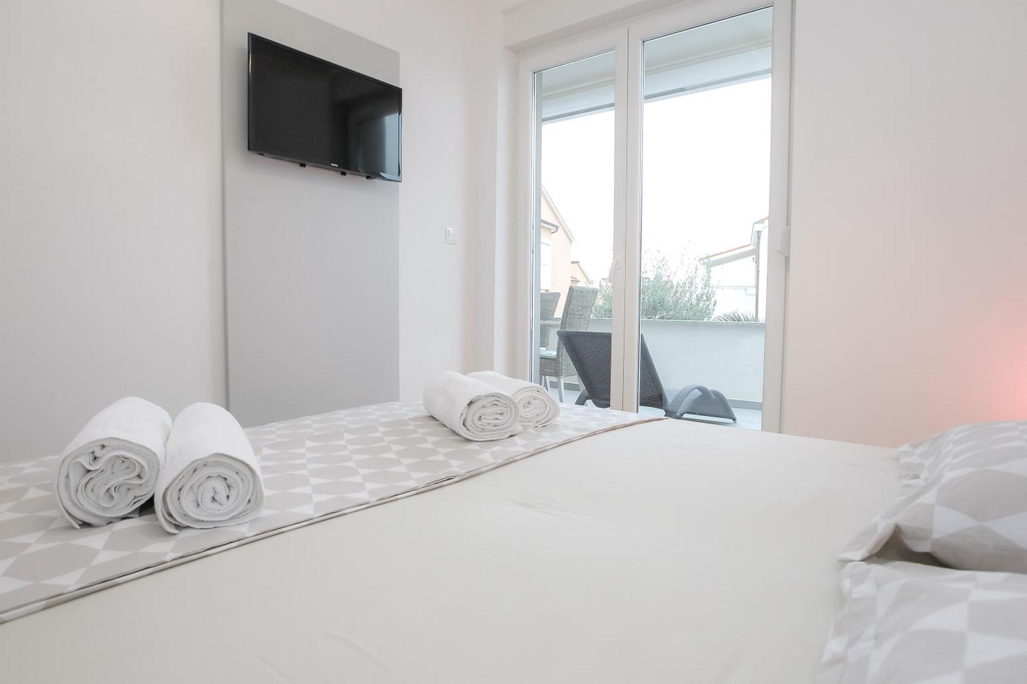 Apartments Tomana Novalja Bilik gambar