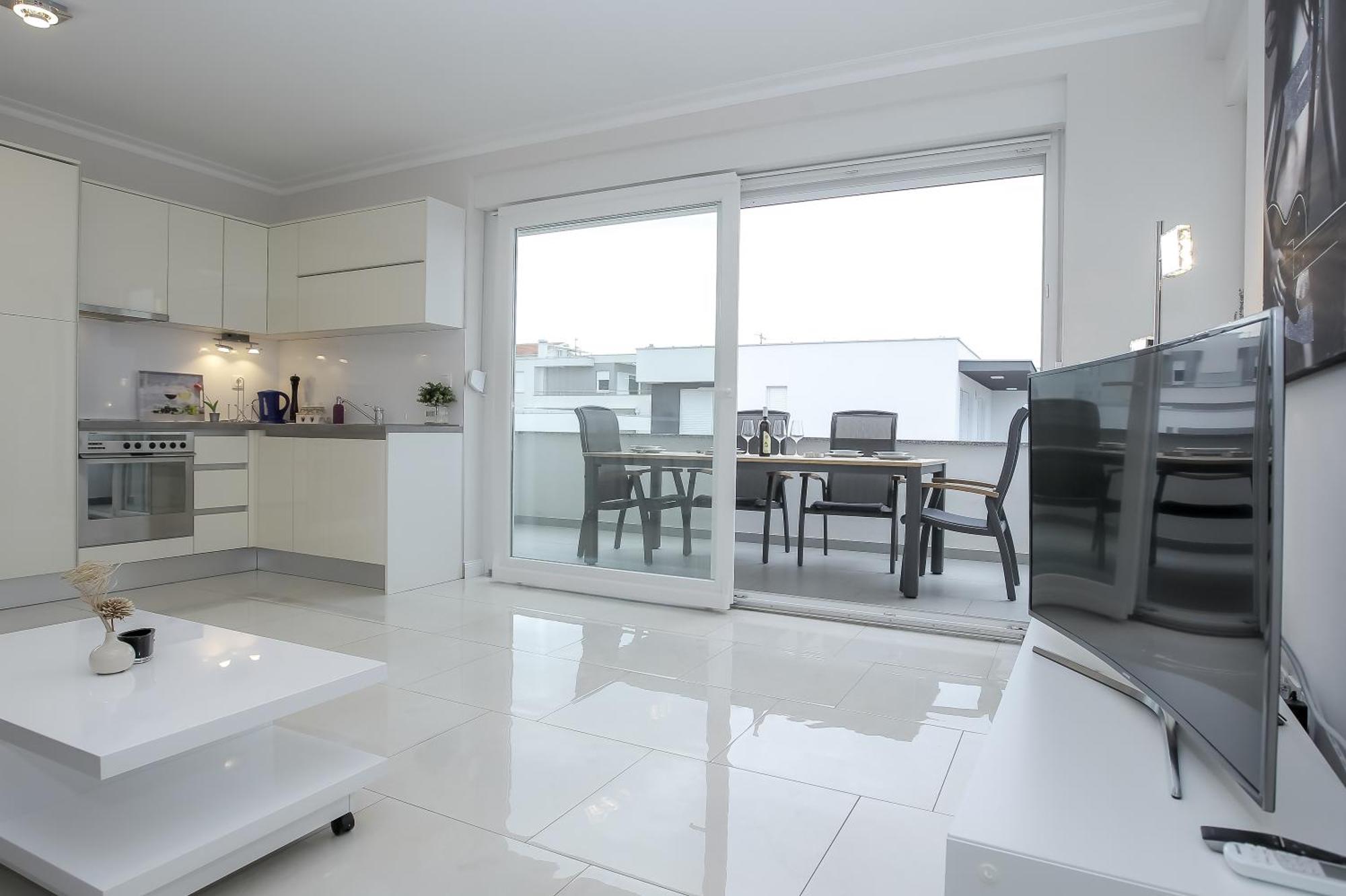 Apartments Tomana Novalja Bilik gambar